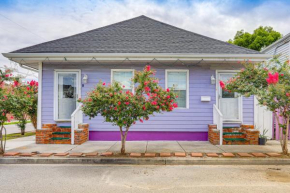 1 Mi to French Quarter Colorful Duplex with Grill!
